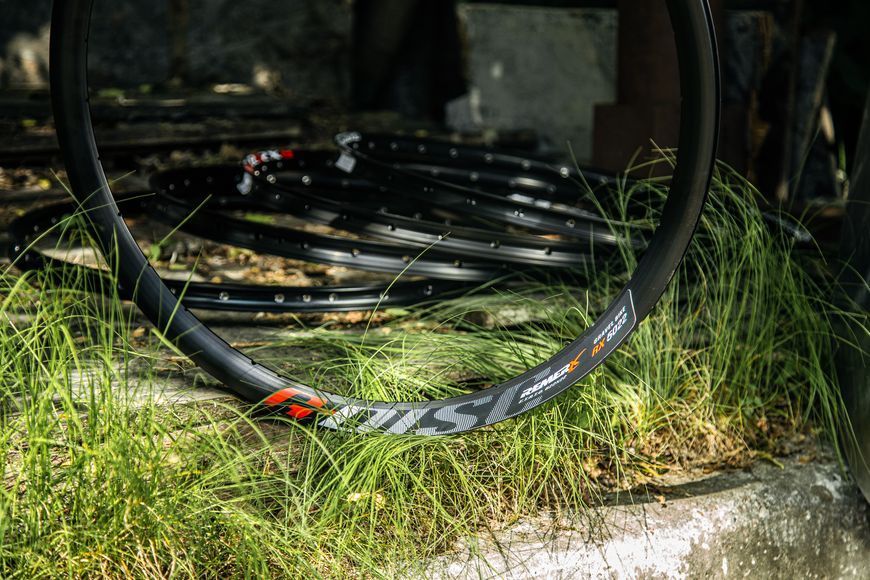 Обід Remerx G-DISC RX 5022, 28'', 622x22, 32 отв., FV, чорний анодований, E-Bike, безкамерний VLPR-62230502030101000001 фото